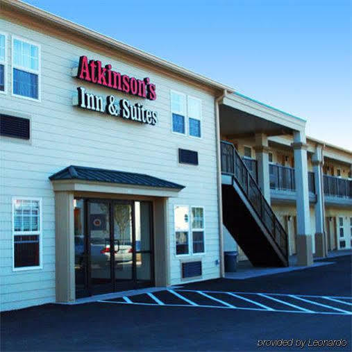 Atkinson Inn & Suites 럼버튼 외부 사진