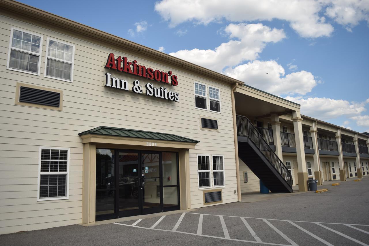 Atkinson Inn & Suites 럼버튼 외부 사진